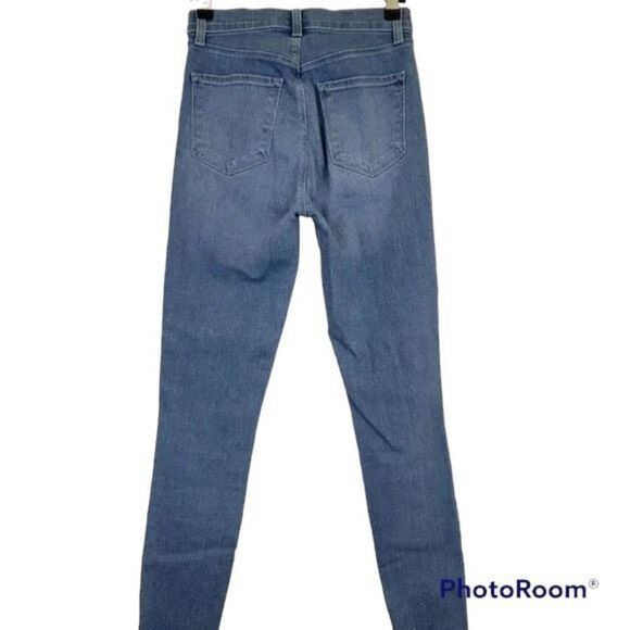 ✨J Brand Lillie High Rise Crop Skinny in Cloudy✨ - Picture 6 of 9
